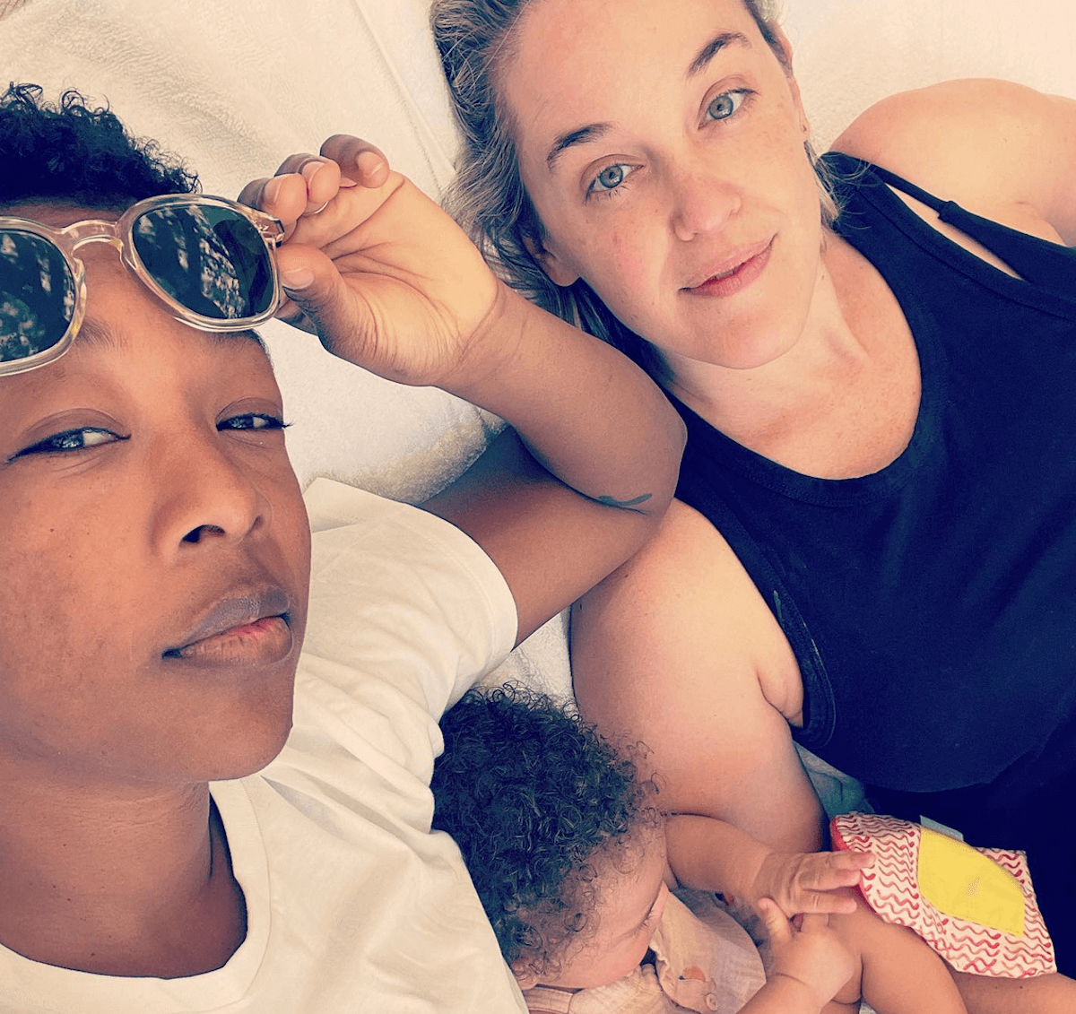 Samira Wiley vorrebbe vedere più attori eterosessuali farsi da parte per lasciare ruoli queer ad attori queer - Samira Wiley moglie e figlia - Gay.it
