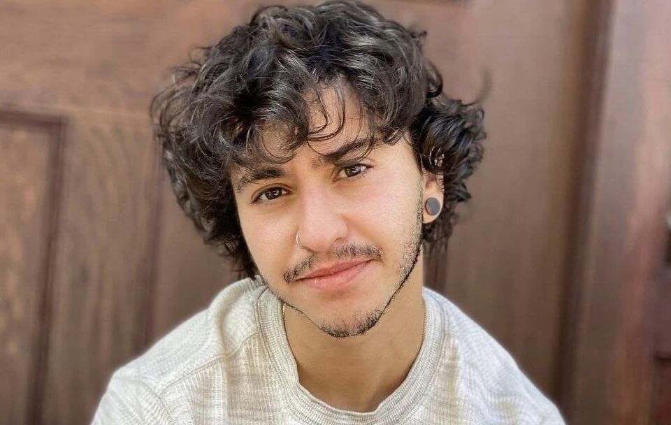 Zach Barack, l’attore trans* esorta la Marvel ad essere più coraggiosa con la rappresentazione transgender