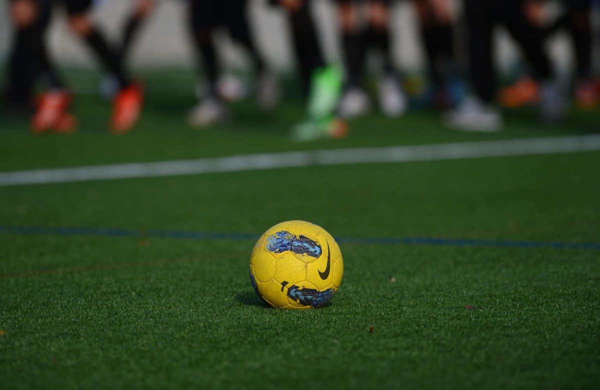 Razzismo in campo: sedicenne insultato dall’allenatore