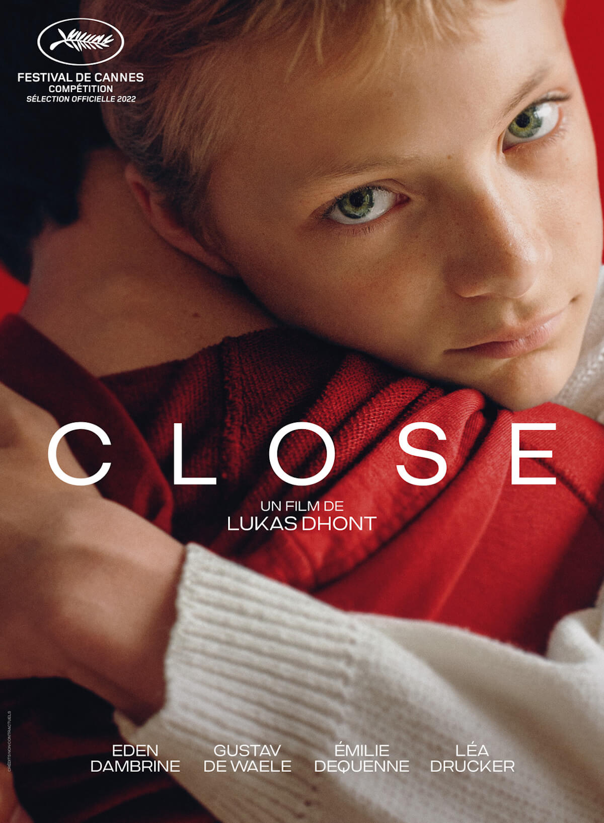Close di Lukas Dhont, una dolorosa sinfonia emotiva tra carezze d'amore e schiaffi di omofobia - poster close lukas dhont - Gay.it