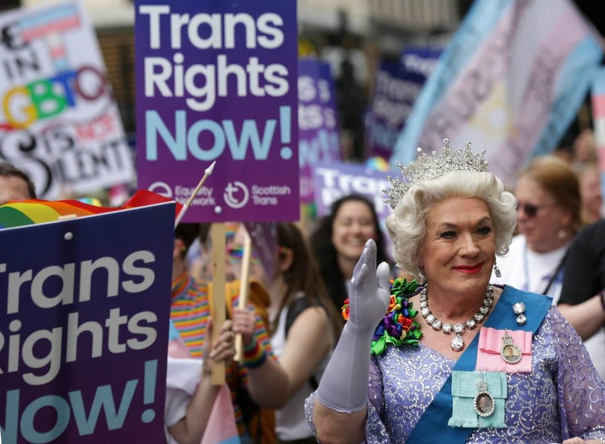 Scozia legge riconoscimento genere Gay.it