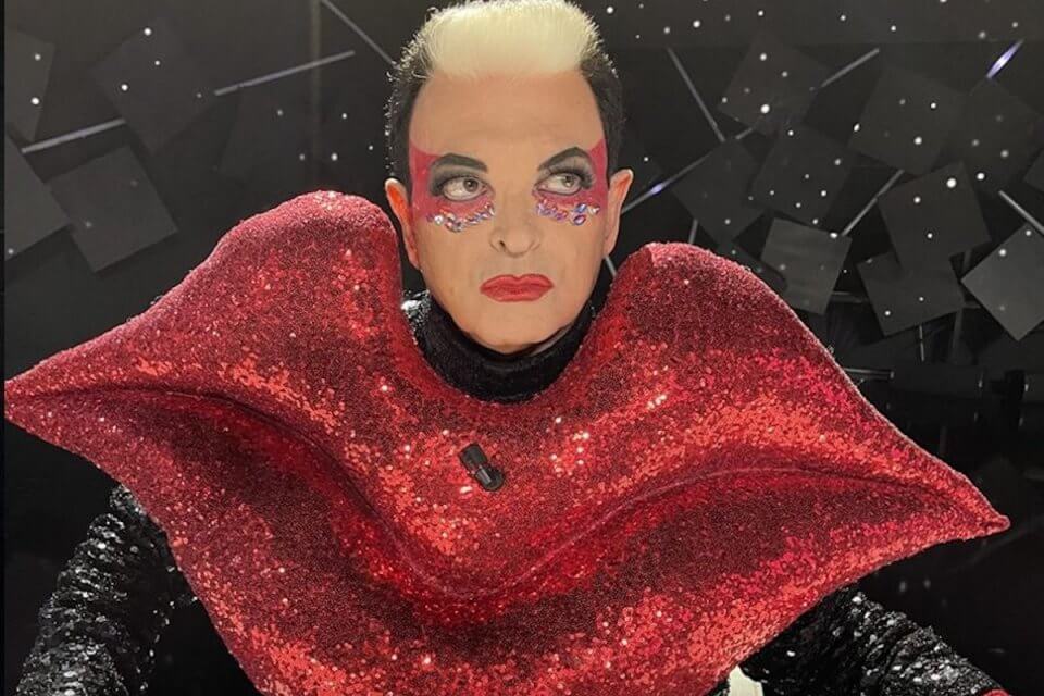 Non sono una Signora, slitta ancora il drag show Rai. Al suo posto “Mi casa es la tuya”  con Cristiano Malgioglio