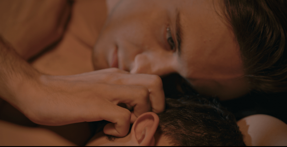 Borderless: l’amore tra un soldato ucraino e un soldato russo – Guarda il video