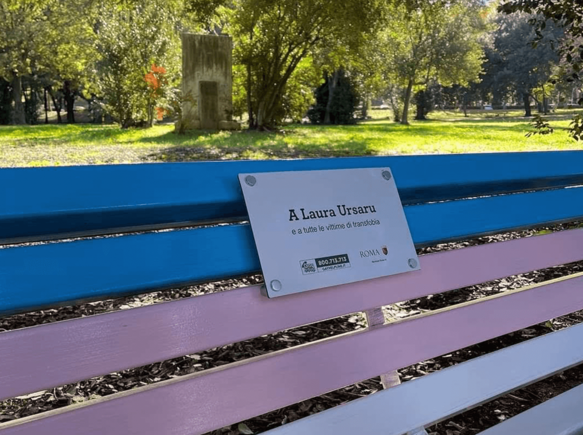 Roma, prima panchina in memoria delle vittime di transfobia e prima casa per persone trans*, intersessuali e non binarie
