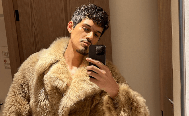 Omar Apollo risponde alle accuse di queerbaiting: “Succhio i c*zzi davvero”