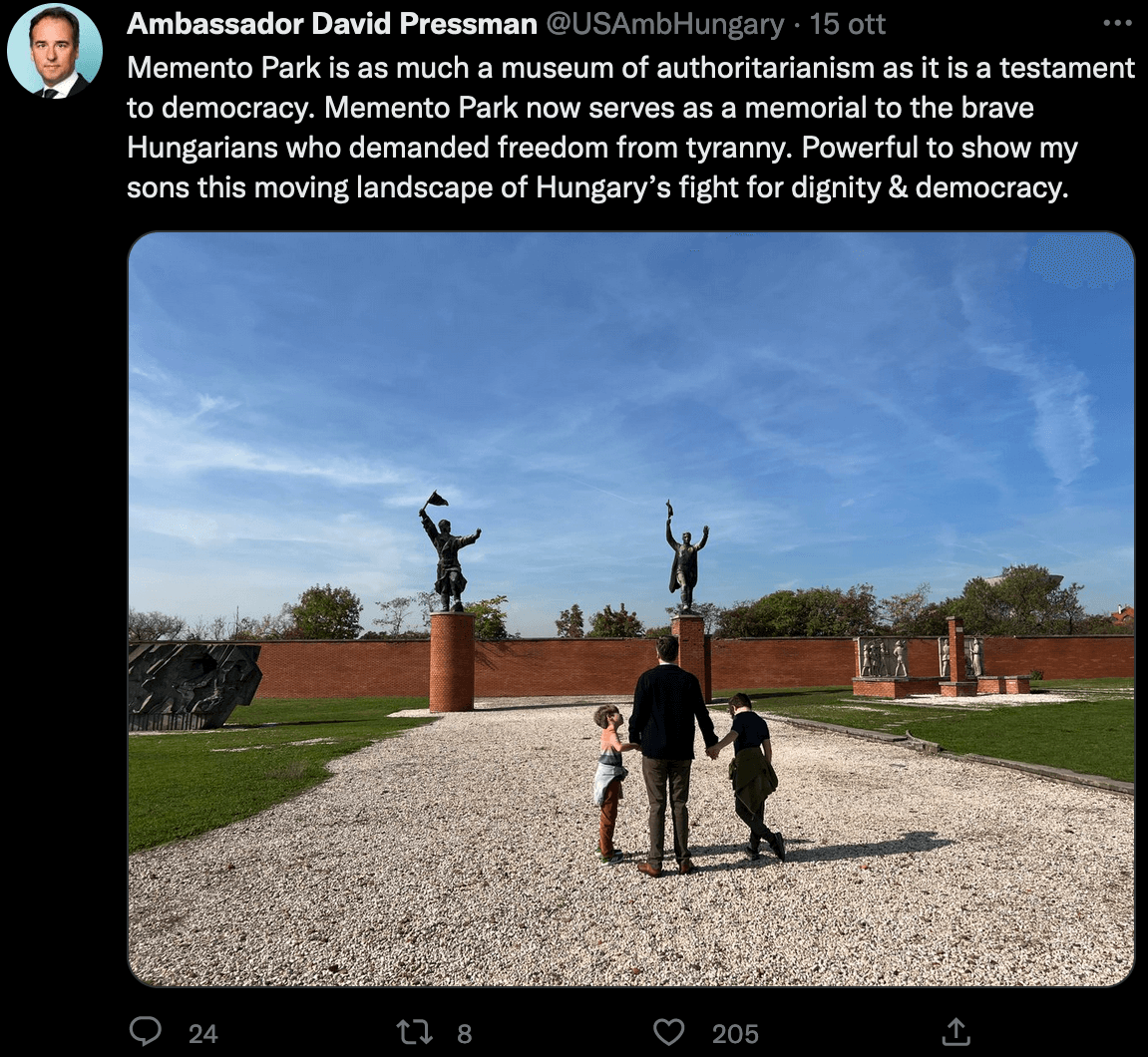 Ungheria, l'ambasciatore USA David Pressman che replica all'omotransfobia di Orban con marito e figli - Ungheria lambasciatore USA David Pressman 6 - Gay.it