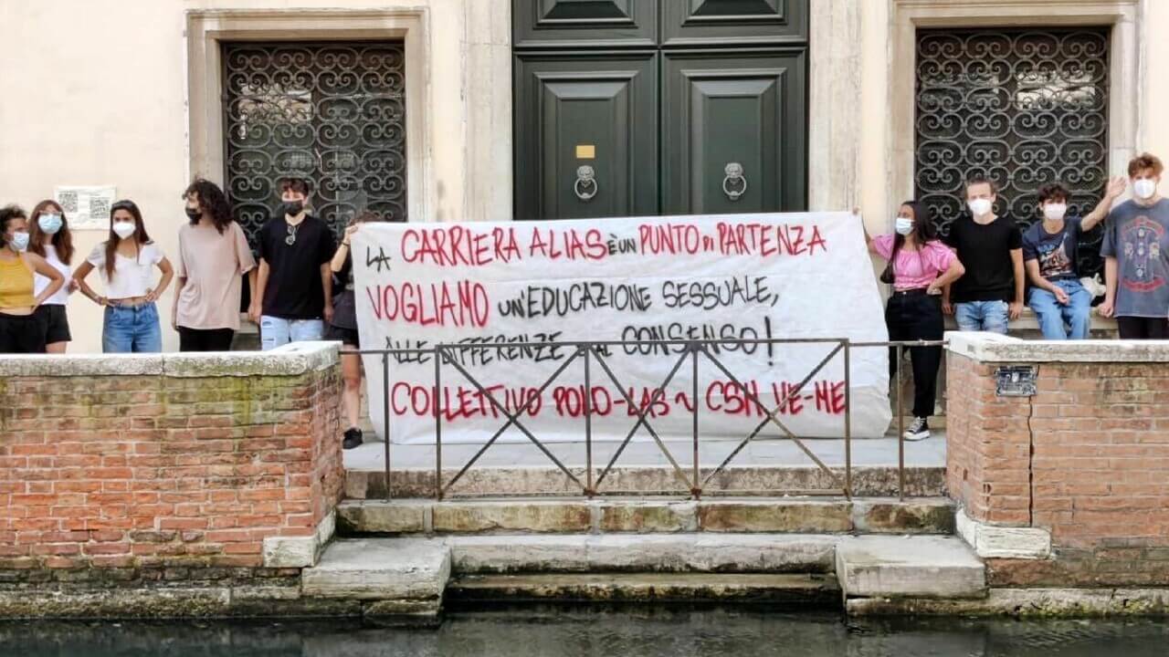 Venezia, la prof alla studentessa trans: “Non ti devo neanche il tuo nome”