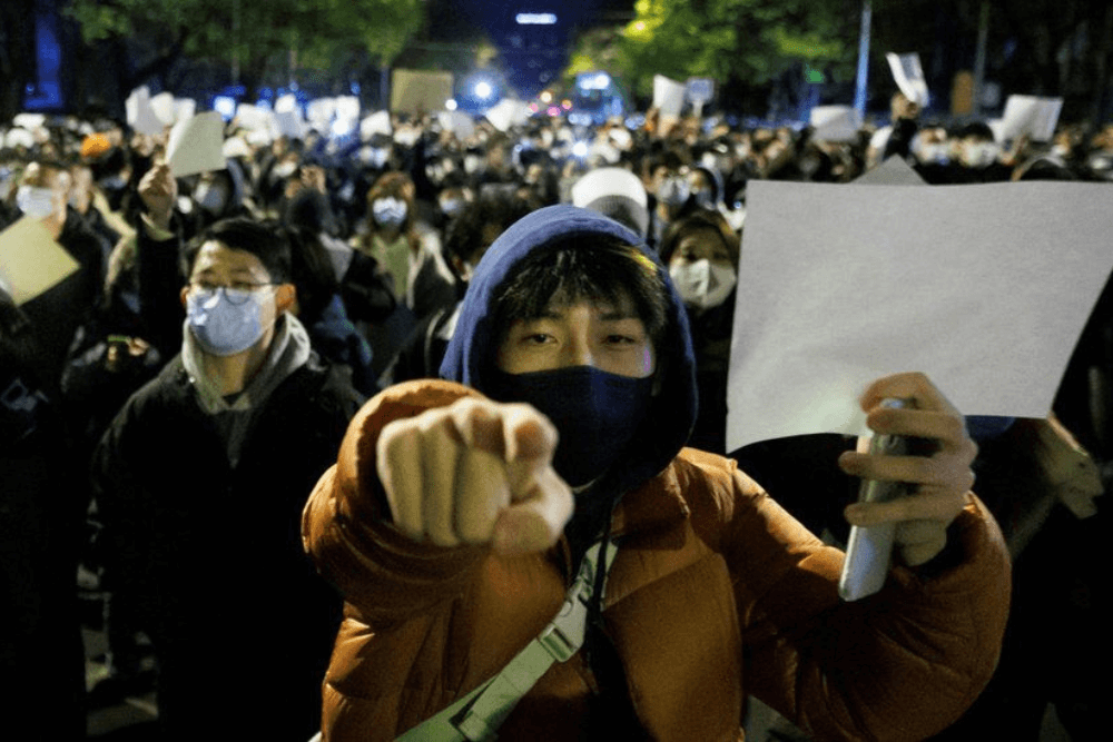 cina-protesta-dei-fogli-bianchi(2)