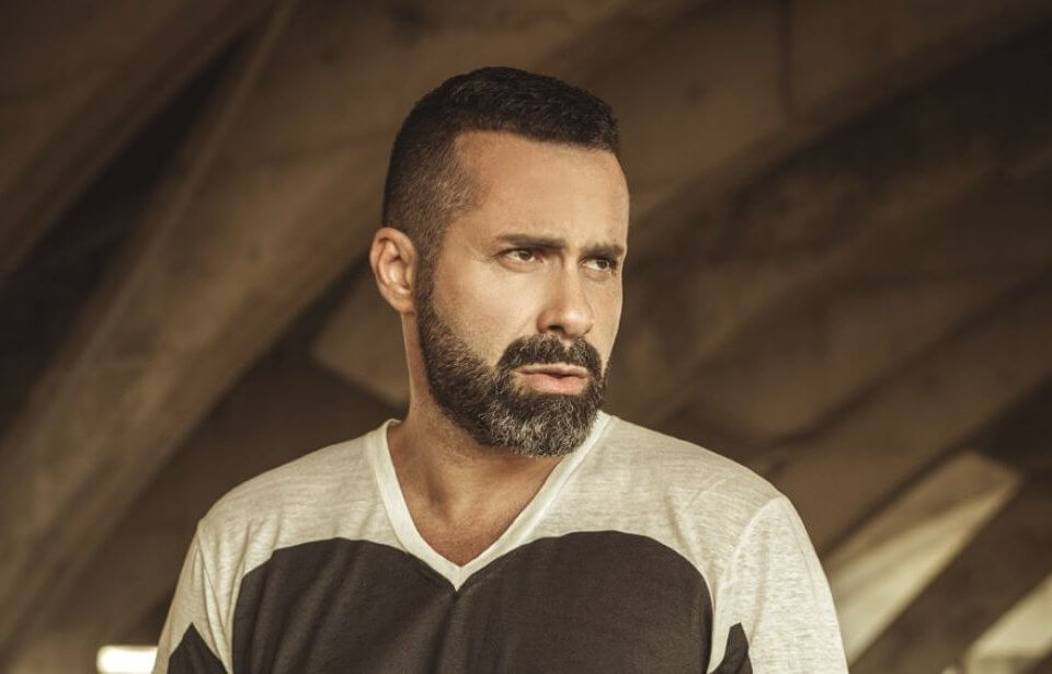 Luca Tommassini racconta la violenza domestica: “Il ballo mi ha salvato la vita”