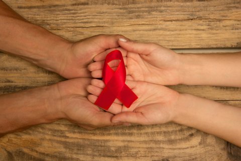 Sondaggio: tu e le persone Hiv positive, quanto pesa lo stigma? - hiv aids awareness sondaggio - Gay.it