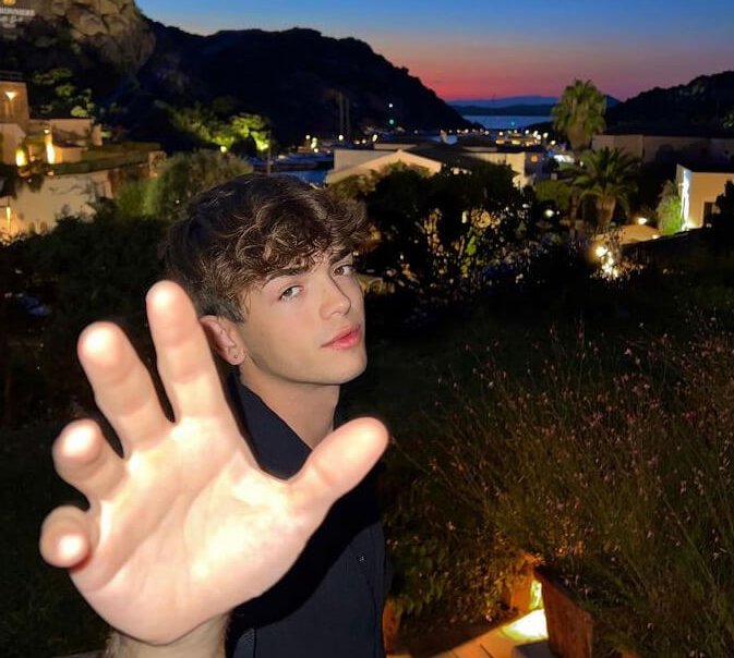 mario farris su tiktok, biografia e vita privata del tiktoker gay