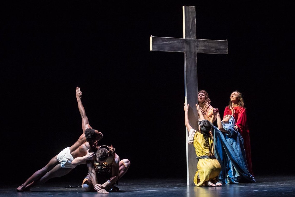 Emma Dante a Teatro con un Cristo né uomo né donna