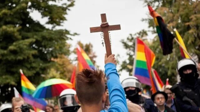 Polonia matrimonio egualitario Gay.it