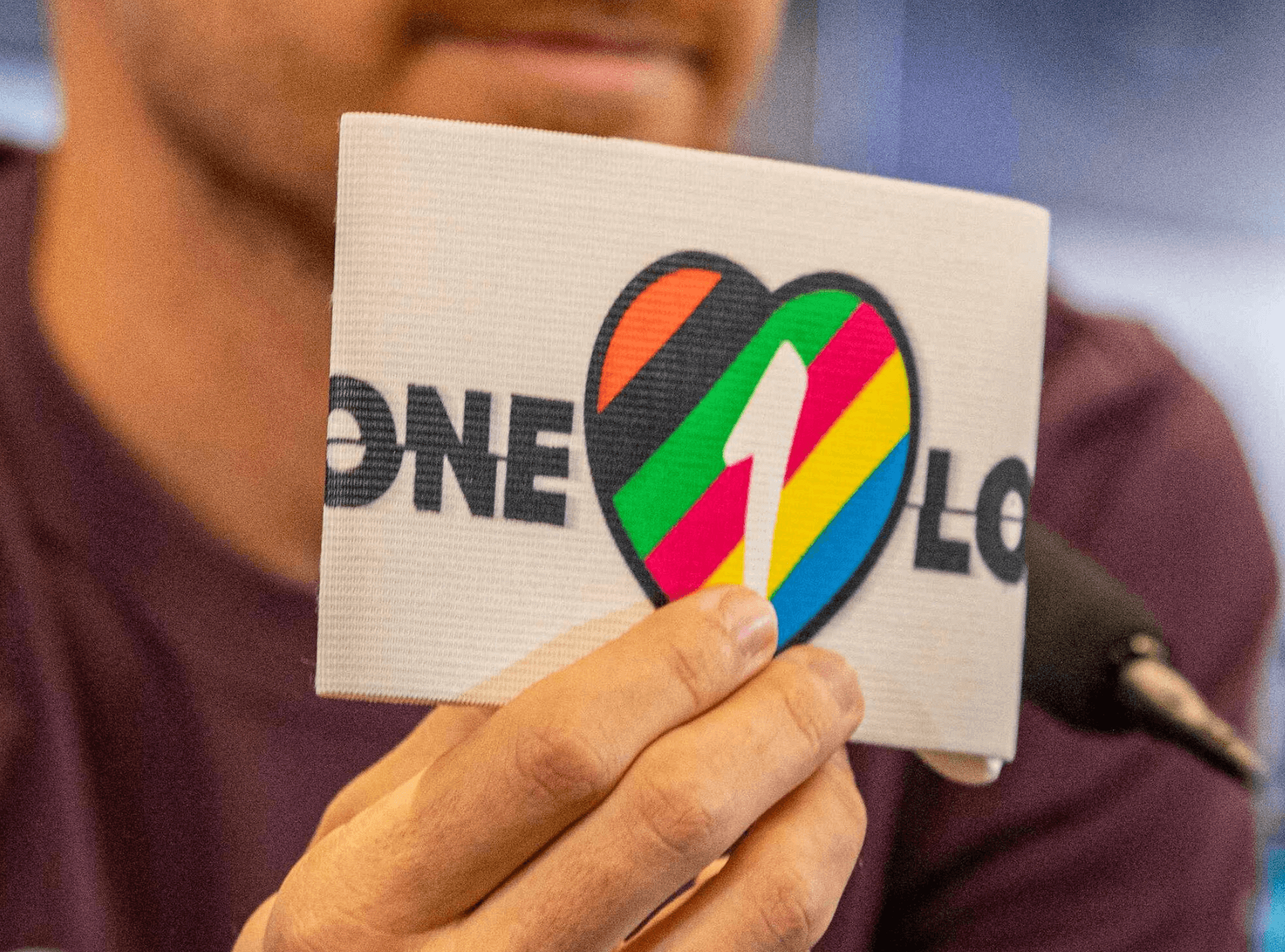 qatar fifa 2022 lgbtqia one love fascia rainbow