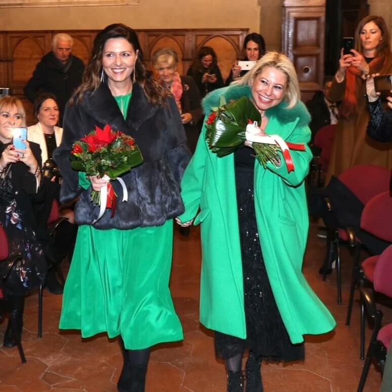 Barbara Masini ha sposato Pamela Kustermann. Carlo Calenda ha officiato l'unione civile - Barbara Masini ha sposato Pamela Kustermann. Carlo Calenda ha officiato lunione civile 2 - Gay.it