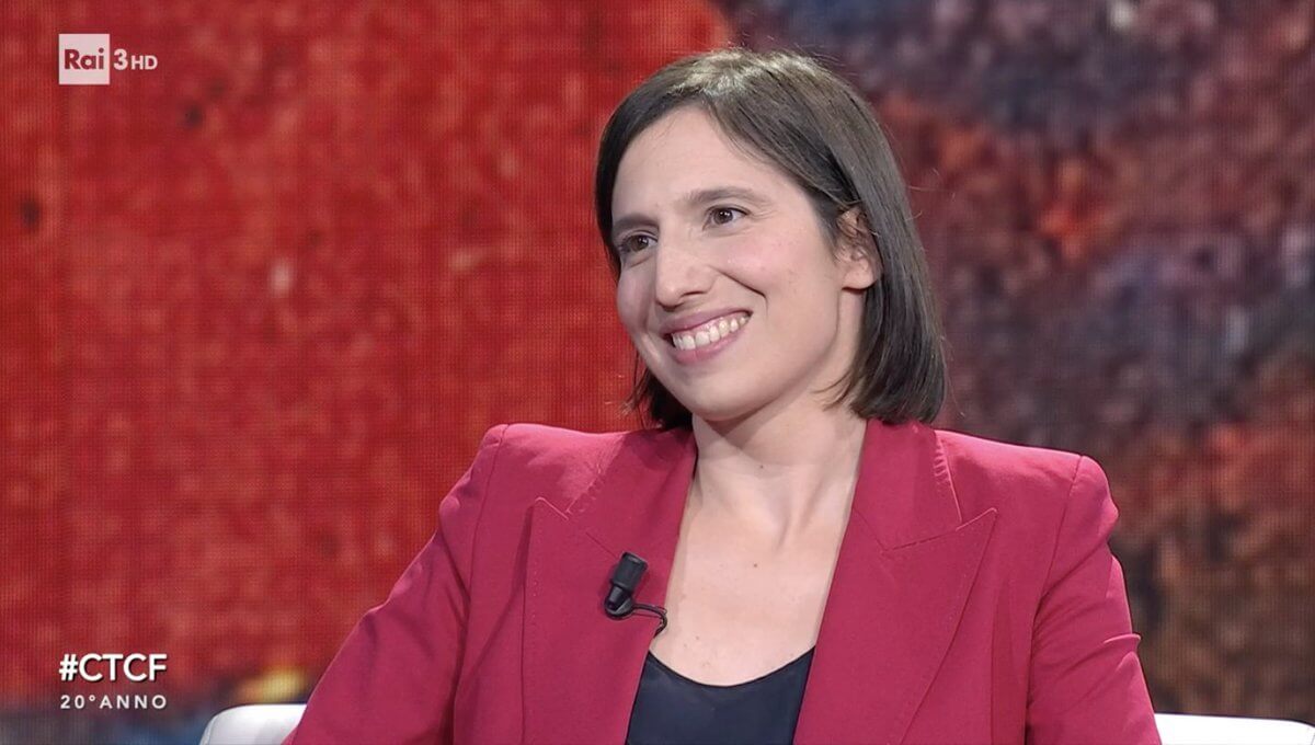 Elly Schlein vs. Berlusconi: “Parole rivoltanti, il corpo delle donne non è alla mercé degli uomini” – VIDEO