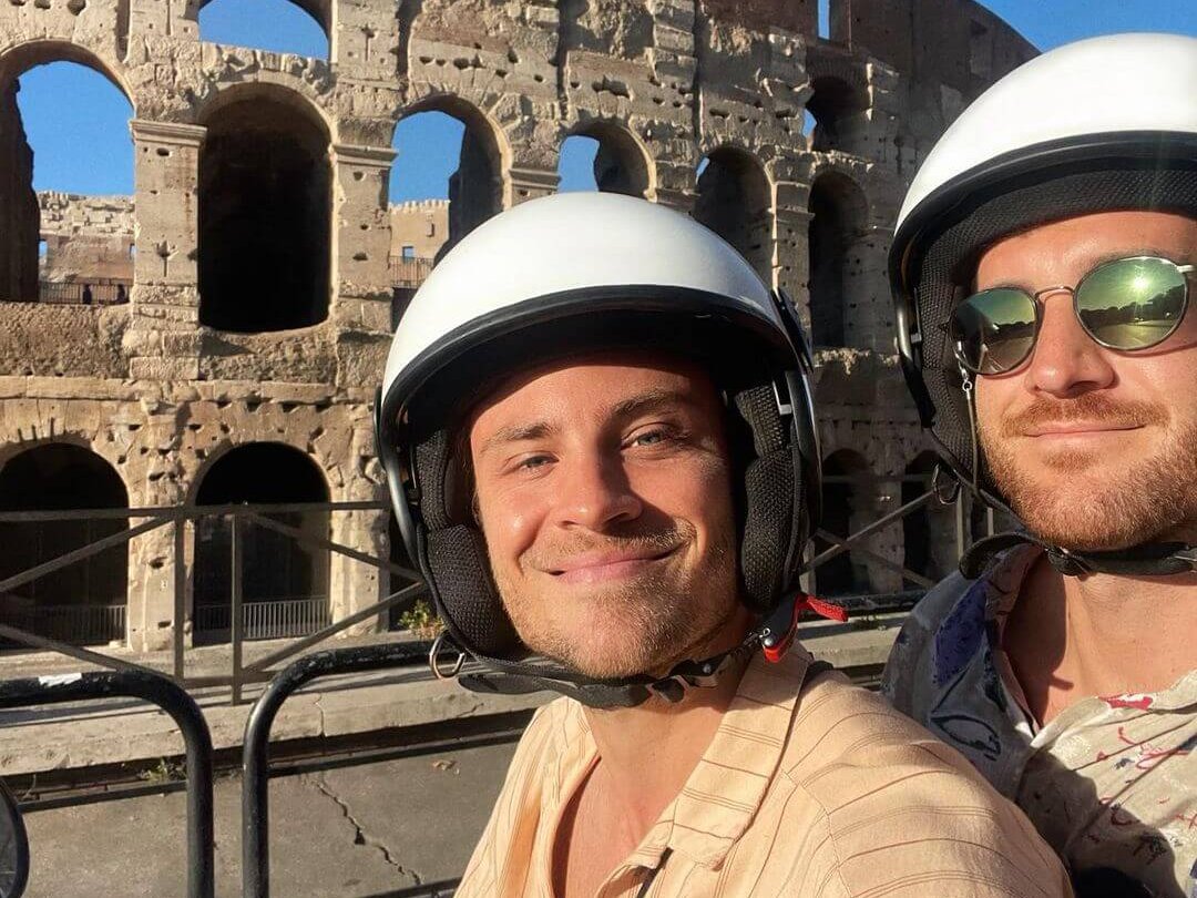 Jannik Schümann, amore a gonfie vele con il fidanzato Felix Kruck