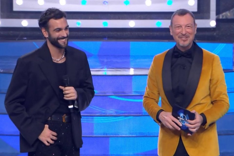 Sanremo 2024: Amadeus svela cosa farà Marco Mengoni, i 12 finalisti di Sanremo Giovani e conferma: “Sarà il mio ultimo Festival”