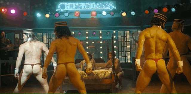Ecco a voi i Chippendales, la serie crime sui primi spogliarellisti su Disney+ - Welcome To Chippendales stripping scene in thongs - Gay.it