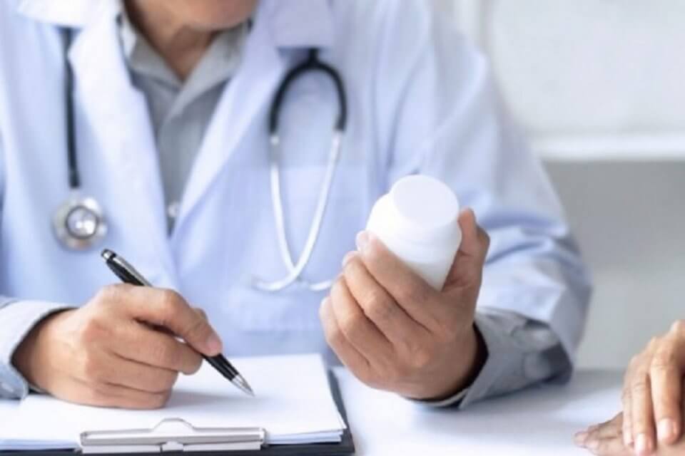 Bolzano: è polemica sulla risposta di un medico che ha rifiutato unə paziente trans*