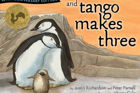 Le scuole della Florida vietano un libro con due pinguini papà causa legge Don't Say Gay - And Tango Makes Three - Gay.it