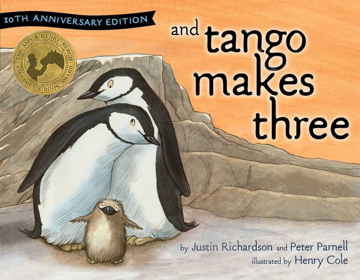 Le scuole della Florida vietano un libro con due pinguini papà causa legge Don’t Say Gay
