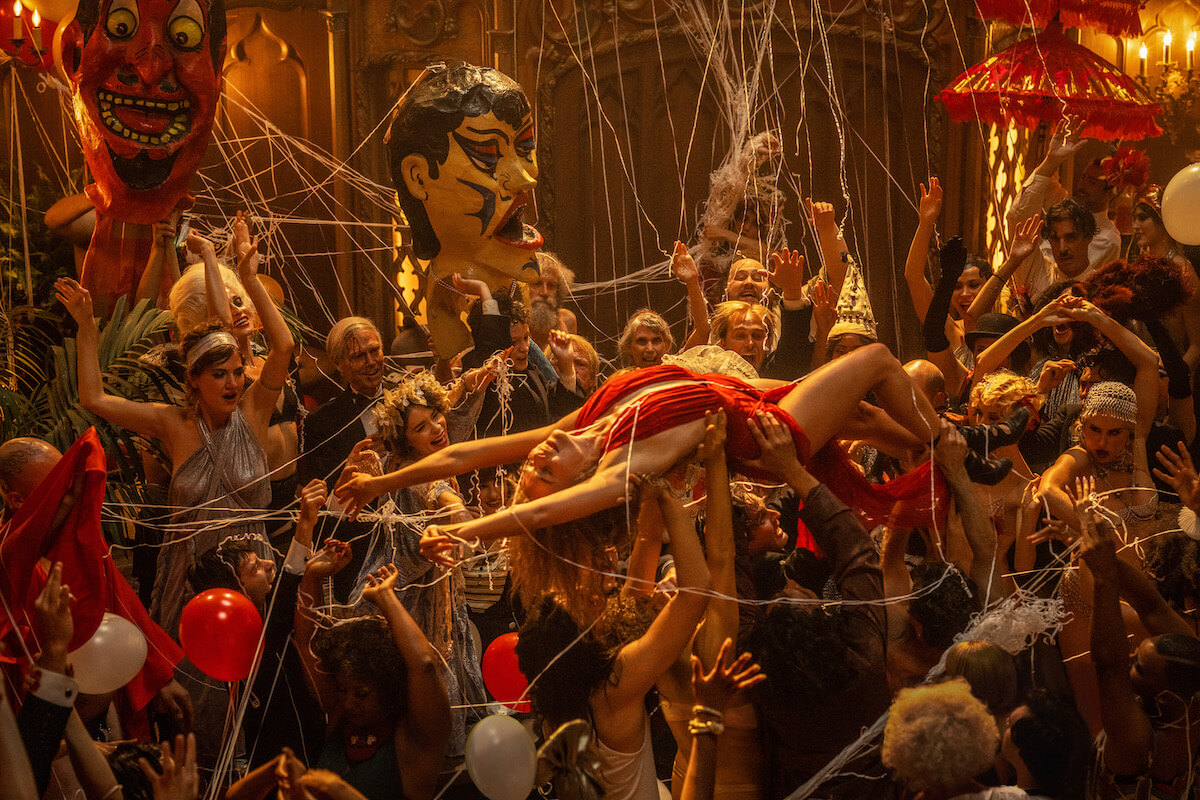 Babylon, la recensione. Alle origini dell'omofobia hollywoodiana nel travolgente e feroce film di Chazelle - Babylon Margot Robbie - Gay.it