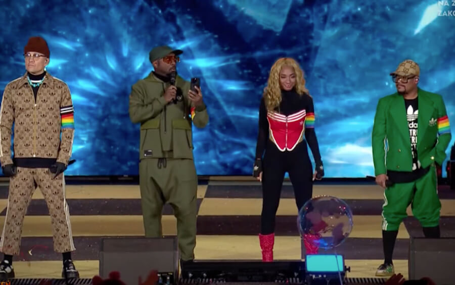 Capodanno 2023 in Polonia, i Black Eyed Peas hanno sostenuto la comunità LGBTQ+ in diretta TV