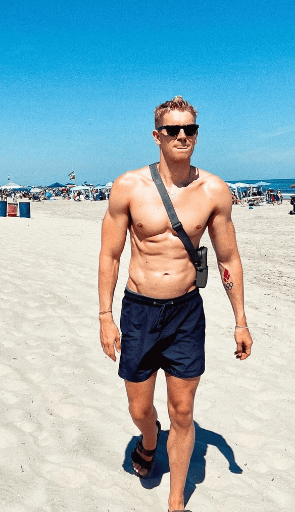 Carl Nassib, il giocatore di football americano fa coppia con il nuotatore olimpico Søren Dahl - Carl Nassib e Soren Dahl 3 - Gay.it