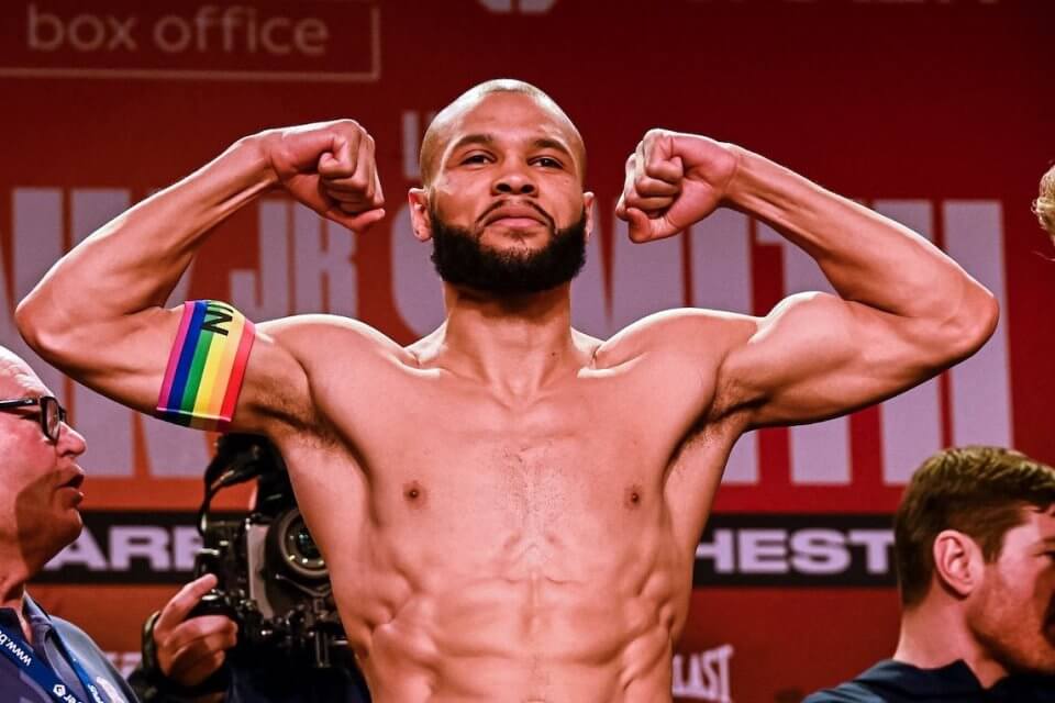 Chris Eubank Jr., il pugile indossa una fascia arcobaleno a sostegno della comunità LGBTQ+