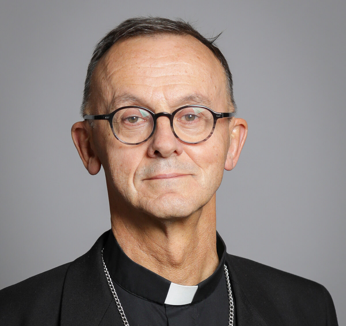 Chiesa d’Inghilterra, vescovo chiede l’apertura al matrimonio egualitario