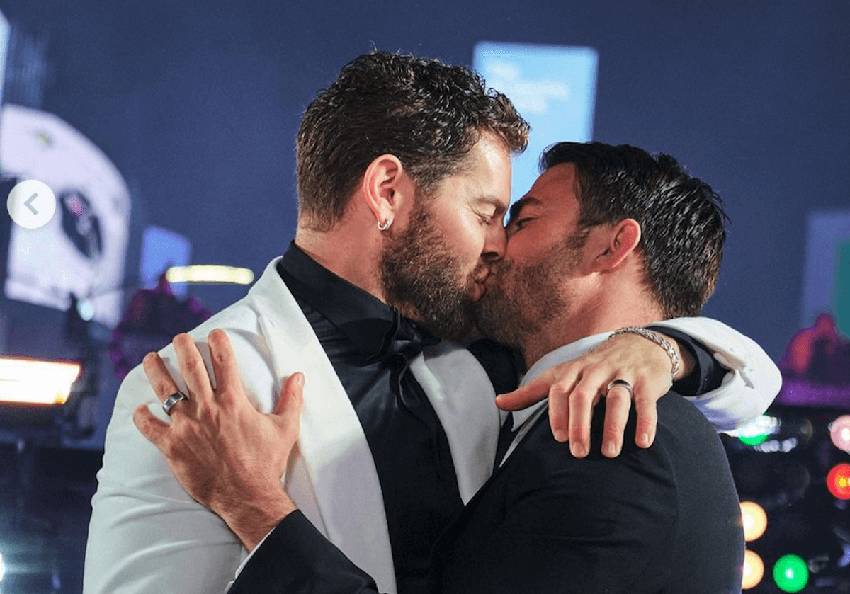 Jonathan Bennett e Jaymes Vaughan prima coppia gay (sposata) a co-condurre il Capodanno di Times Square - Jonathan Bennett e Jaymes Vaughan prima coppia gay sposata a co condurre il Capodanno di Times Square 3 - Gay.it