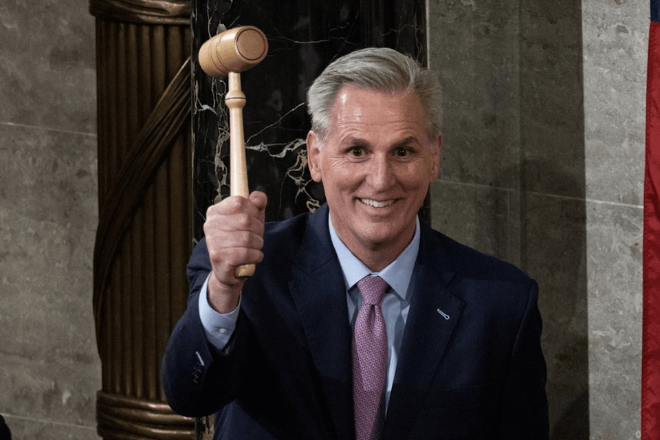 Chi è Kevin McCarthy, il trumpiano omofobo eletto speaker della Camera