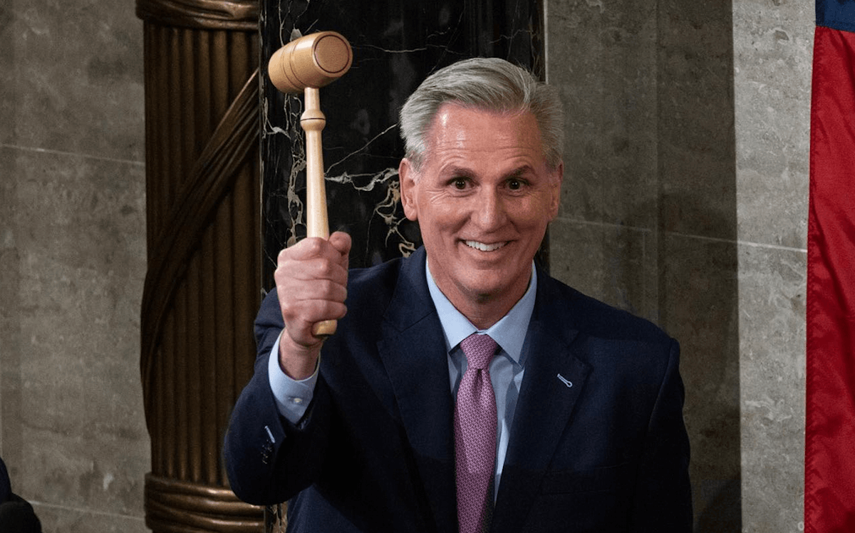 Chi è Kevin McCarthy, il trumpiano omofobo eletto speaker della Camera