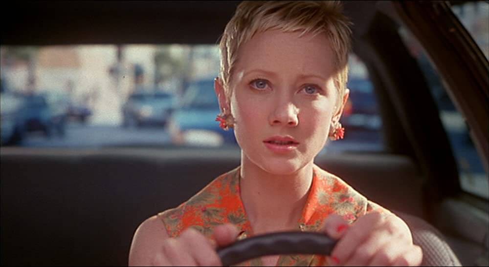 Hollywood e l’omofobia che coinvolse anche Jodie Foster, il libro di Anne Heche svela tutto