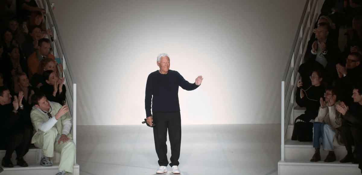 Giorgio Armani e gli amori di una vita, tra Sergio, Leo e il primo uomo: "Non vedevo l’ora di farmi accarezzare" - giorgio armani - Gay.it