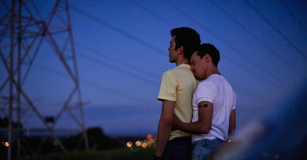 Of An Age, una storia d’amore gay che supera il tempo. Il trailer