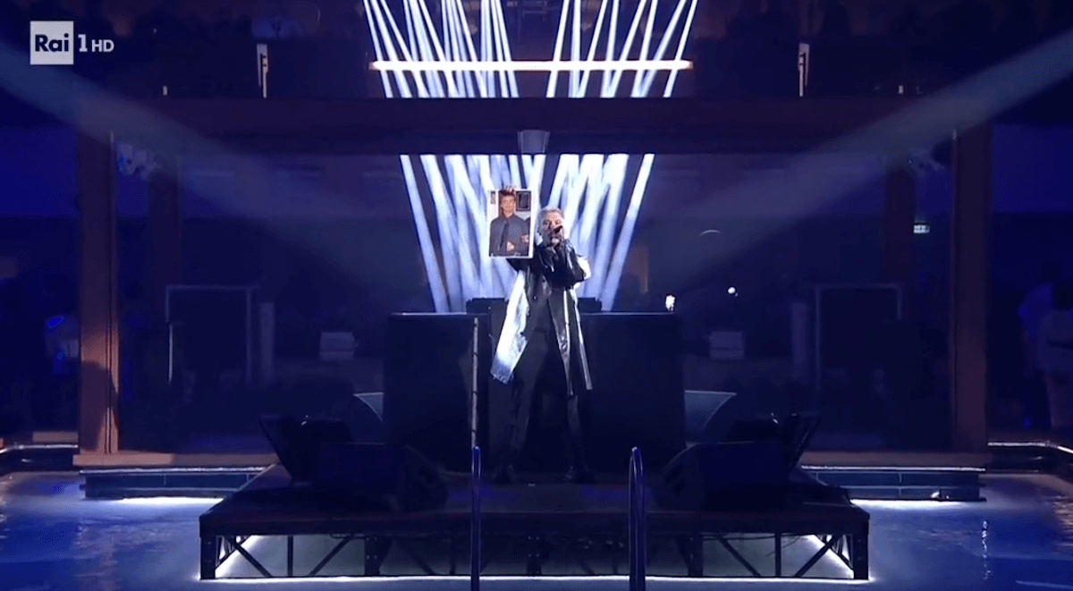 Sanremo 2023, Fedez attacca il Governo Meloni - VIDEO - Fedez a Sanremo 3 - Gay.it