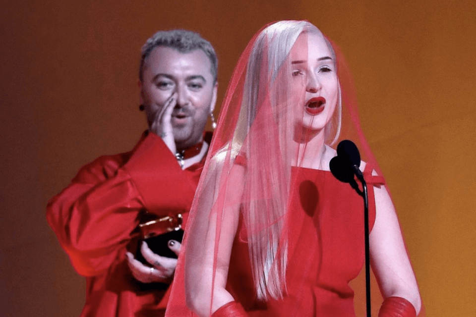 Grammy 2023, i vincitori. Beyoncé da record ringrazia la comunità LGBT, Kim Petras prima cantante trans* in trionfo – VIDEO