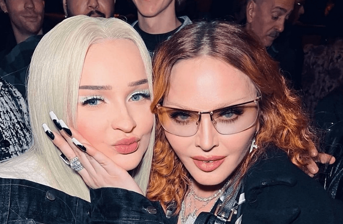Kim Petras: “Ballavo sui tavoli dei localy gay e ora sono candidata ai Grammy, è pazzesco!”