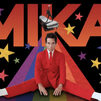 Mika ricorda come media e industria discografica lo trattarono a inizio carriera: “Sfacciata omofobia”