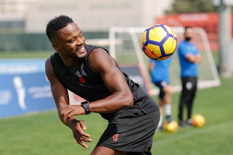 Patrice Evra, l’ex calciatore della Juve condannato a risarcire due associazioni LGBTQI+ per omofobia