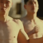 Corea del Nord, un soft porno gay meglio di OnlyFans e una canzone dei Queen nella propaganda di Kim Jong-un - VIDEO - Thumbnail