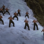 Corea del Nord, un soft porno gay meglio di OnlyFans e una canzone dei Queen nella propaganda di Kim Jong-un - VIDEO - Thumbnail