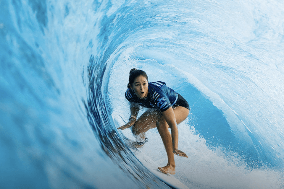 Anche la World Surf League annuncia nuove regole per le atlete trans*