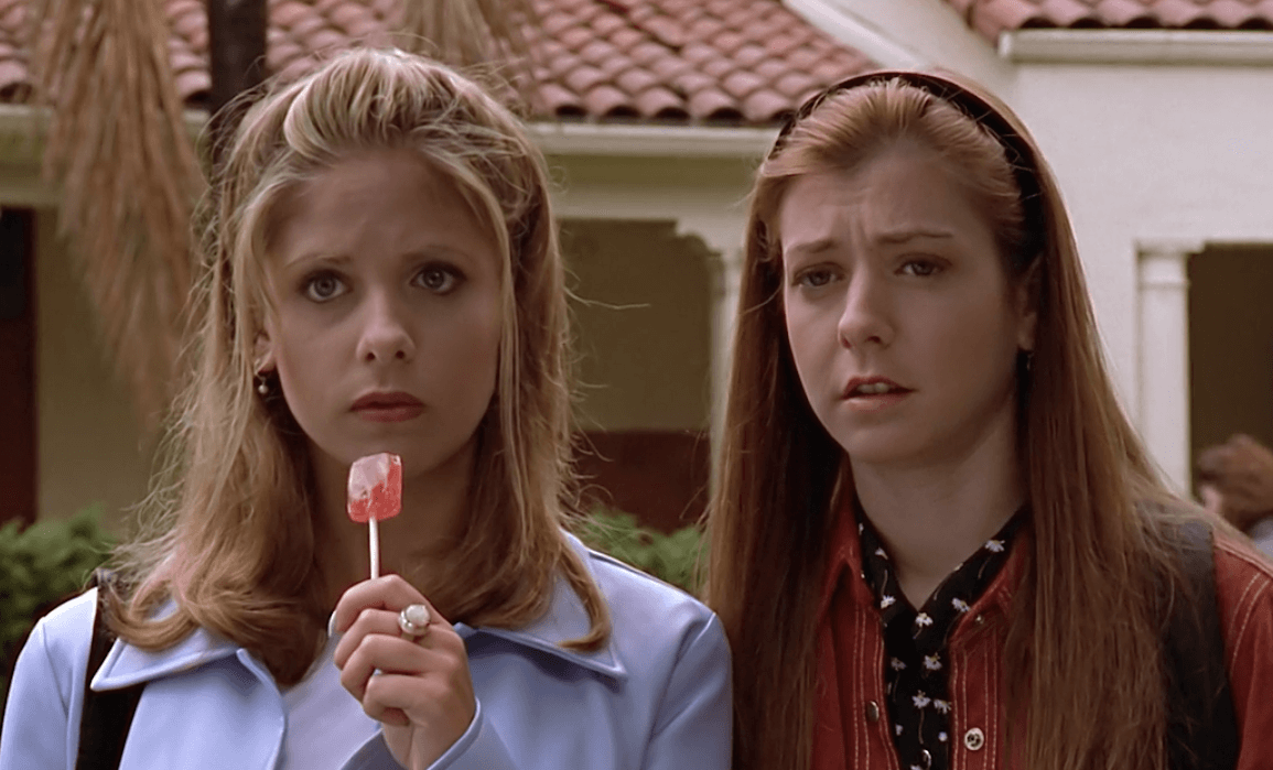Sarah Michelle Gellar e Alyson Hannigan in Buffy L'Ammazzavampiri