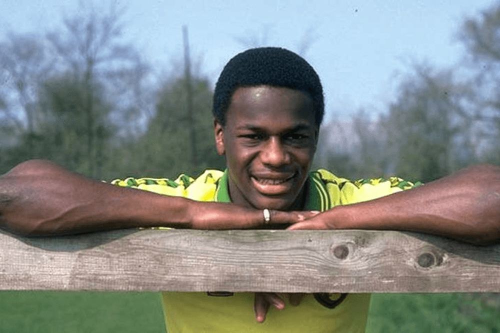 justin-fashanu-coming-out-calcio-professionistico