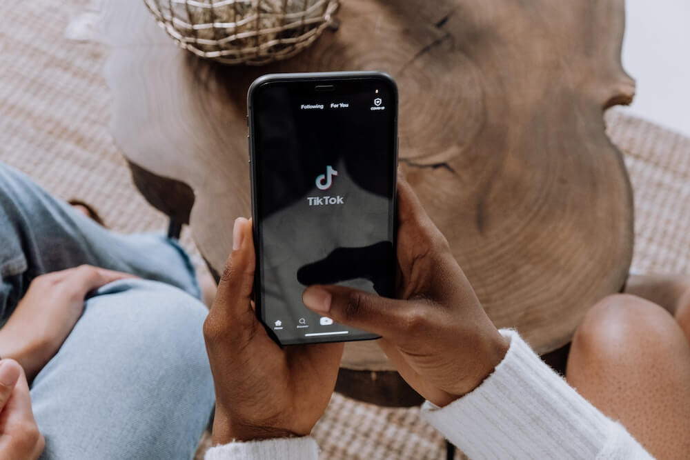 L’ondata di radfem su TikTok è arrivata anche in Italia: analisi del fenomeno