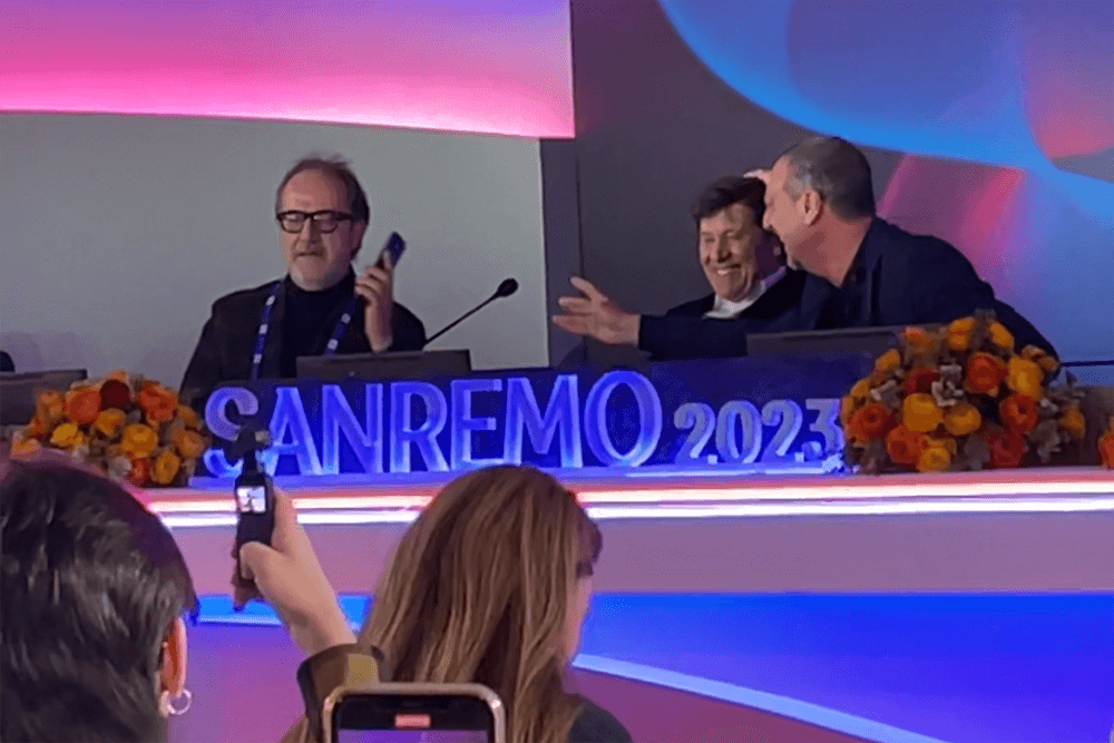 Amadeus risponde a FdI sul gender fluid di Rosa Chemical