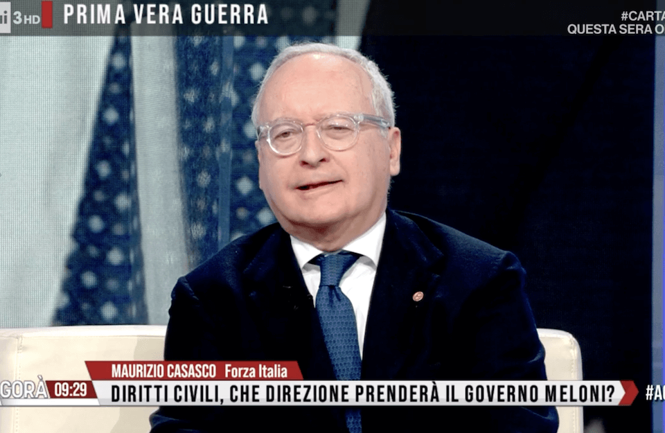 Casasco di Forza Italia: "Favoriamo le adozioni delle coppie uomo-donna, biologicamente normali" - VIDEO - Casasco di Forza Italia - Gay.it